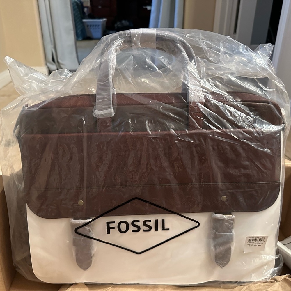 Fossil Brown leather messenger bag